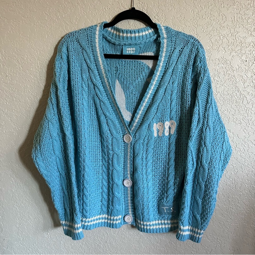 Taylor Swift 1989 cardigan